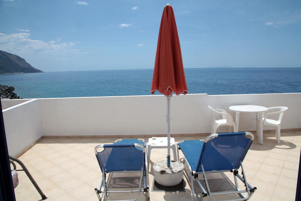 Paralia Guest House Αγία Ρουμέλη Εξωτερικό φωτογραφία