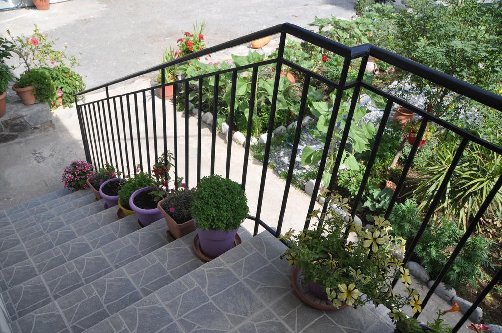 Paralia Guest House Αγία Ρουμέλη Εξωτερικό φωτογραφία