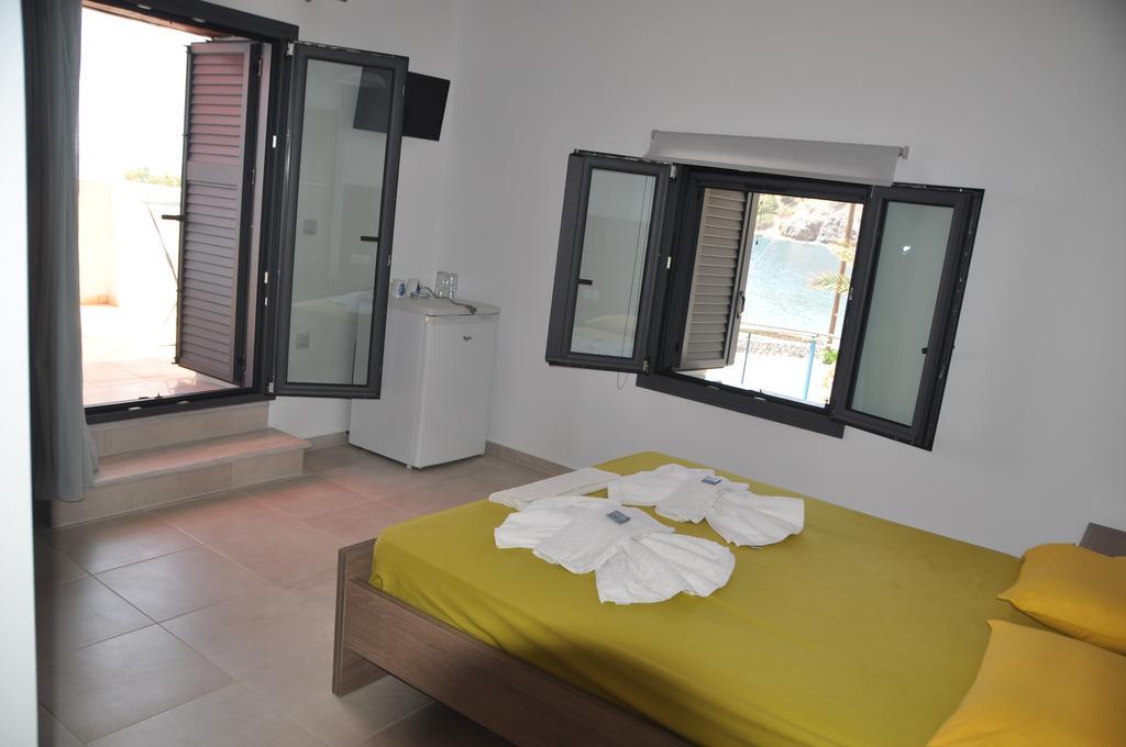 Paralia Guest House Αγία Ρουμέλη Εξωτερικό φωτογραφία
