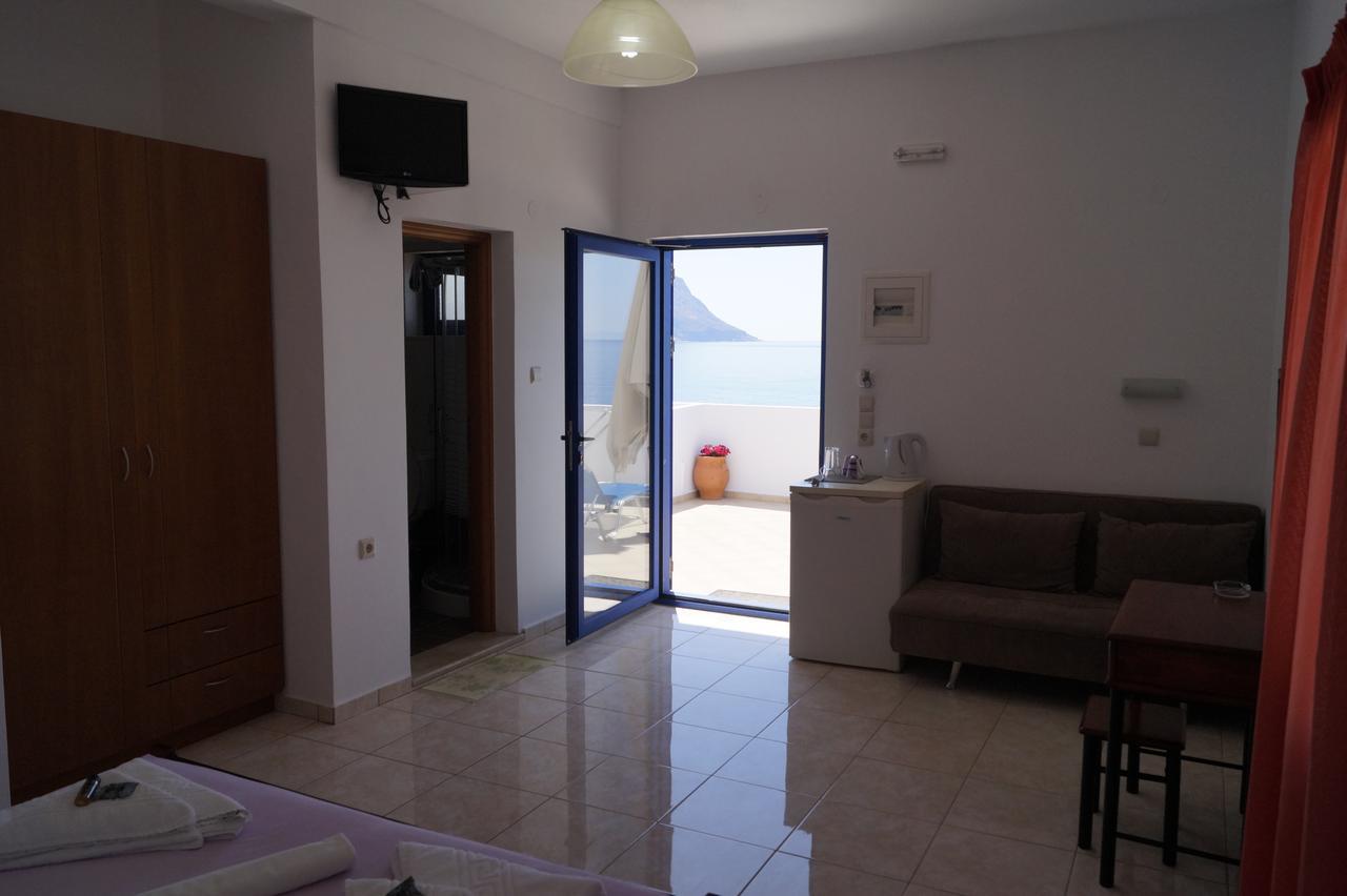 Paralia Guest House Αγία Ρουμέλη Εξωτερικό φωτογραφία